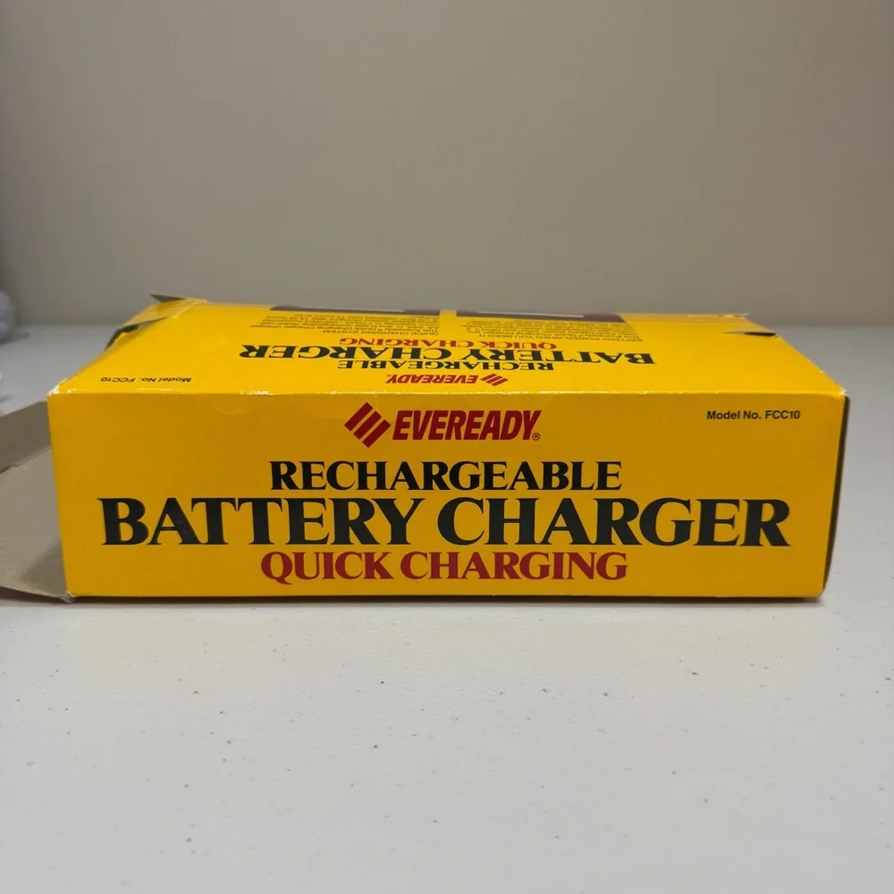 Vintage EVERREADY Battery Charger Model FCC10 Nickel Cadmium Retro 80s 90s Home